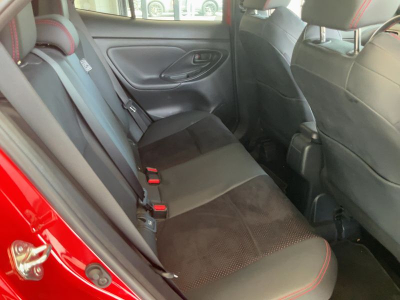 Toyota Yaris Cross 1.5 Hybrid 2WD GR Sport — zdjęcie 14
