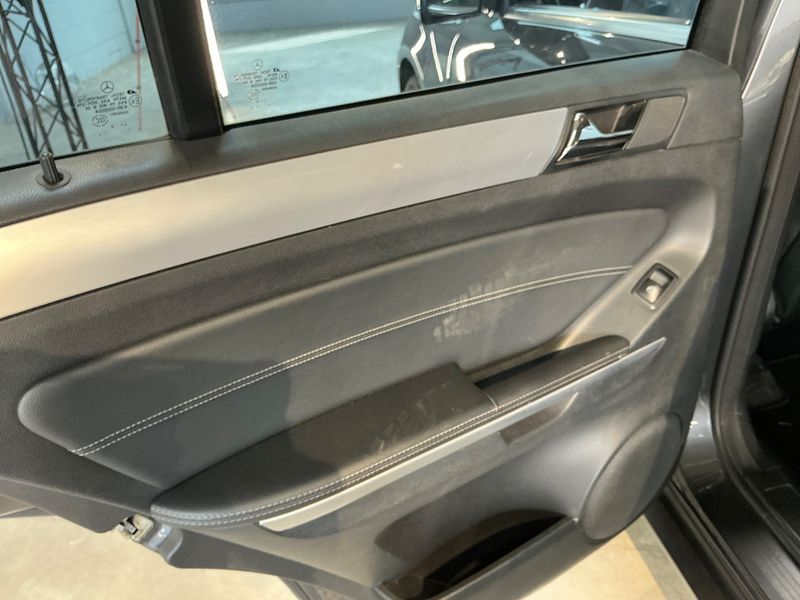 Mercedes-Benz M-Klasse ML 350 CDI 4Matic 2010 – снимка 29
