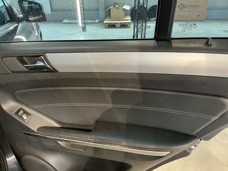 Mercedes-Benz M-Klasse ML 350 CDI 4Matic 2010 – снимка 30