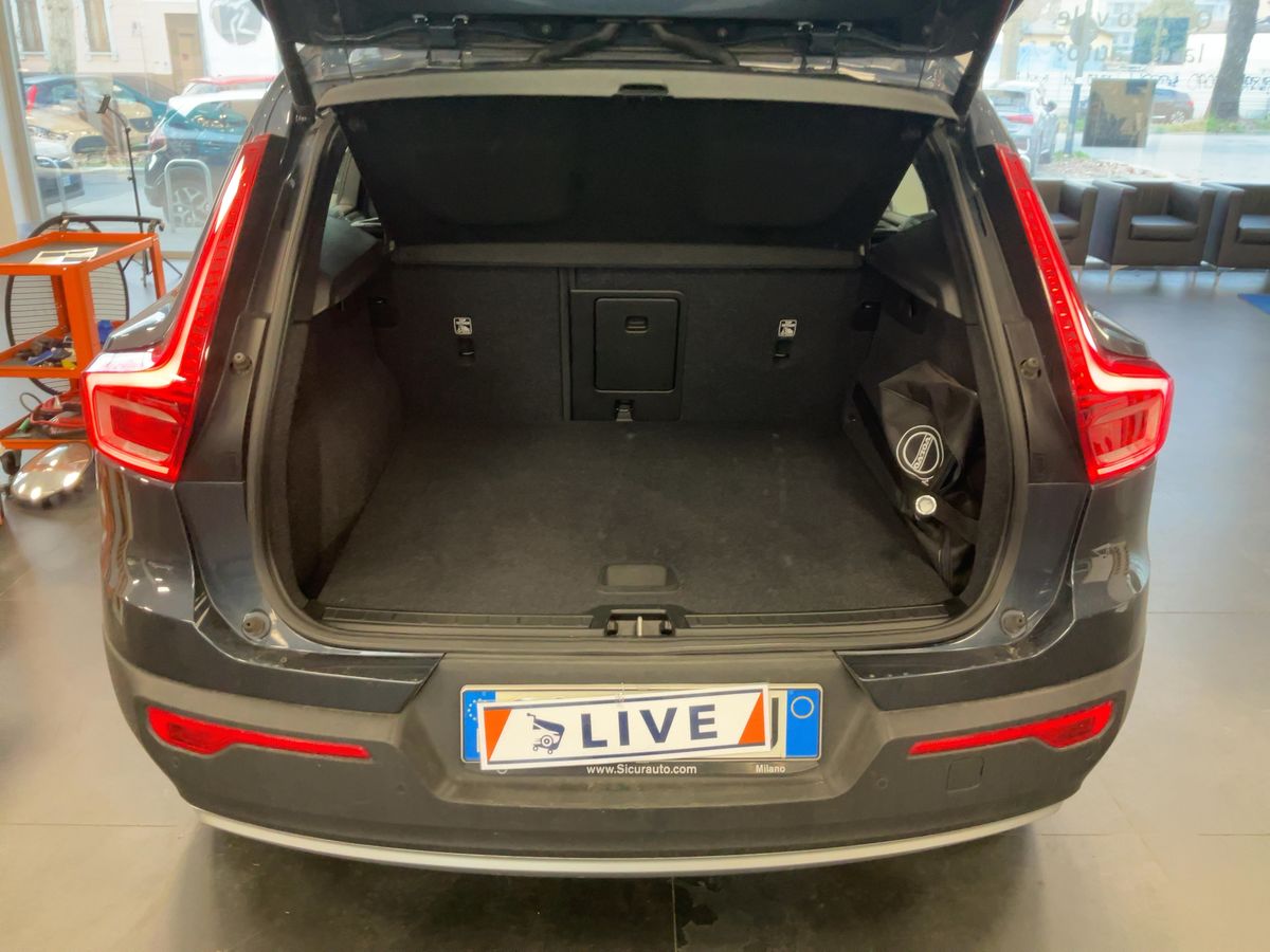 Volvo XC40 2020 — photo 16
