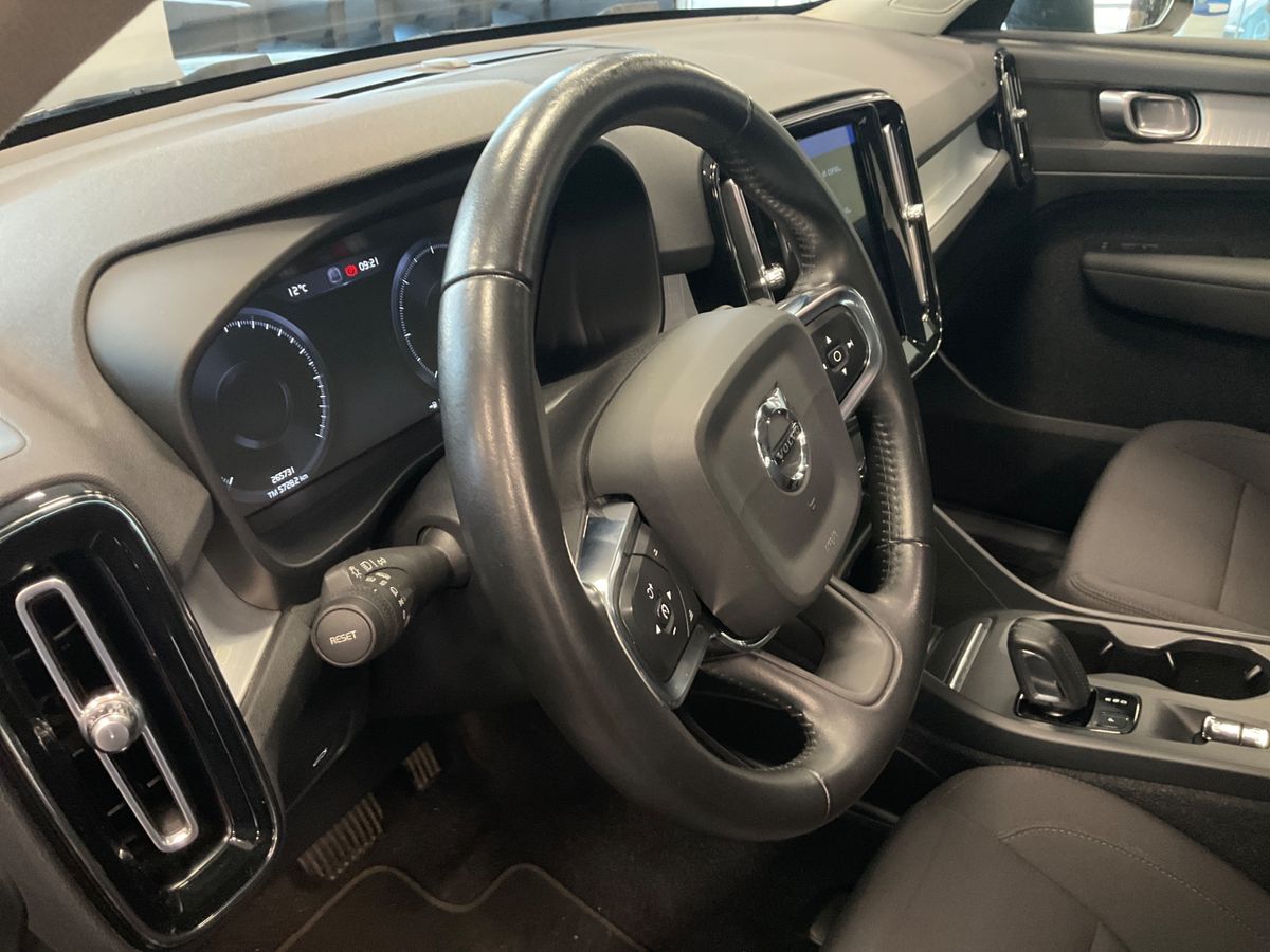 Volvo XC40 2020 — photo 34