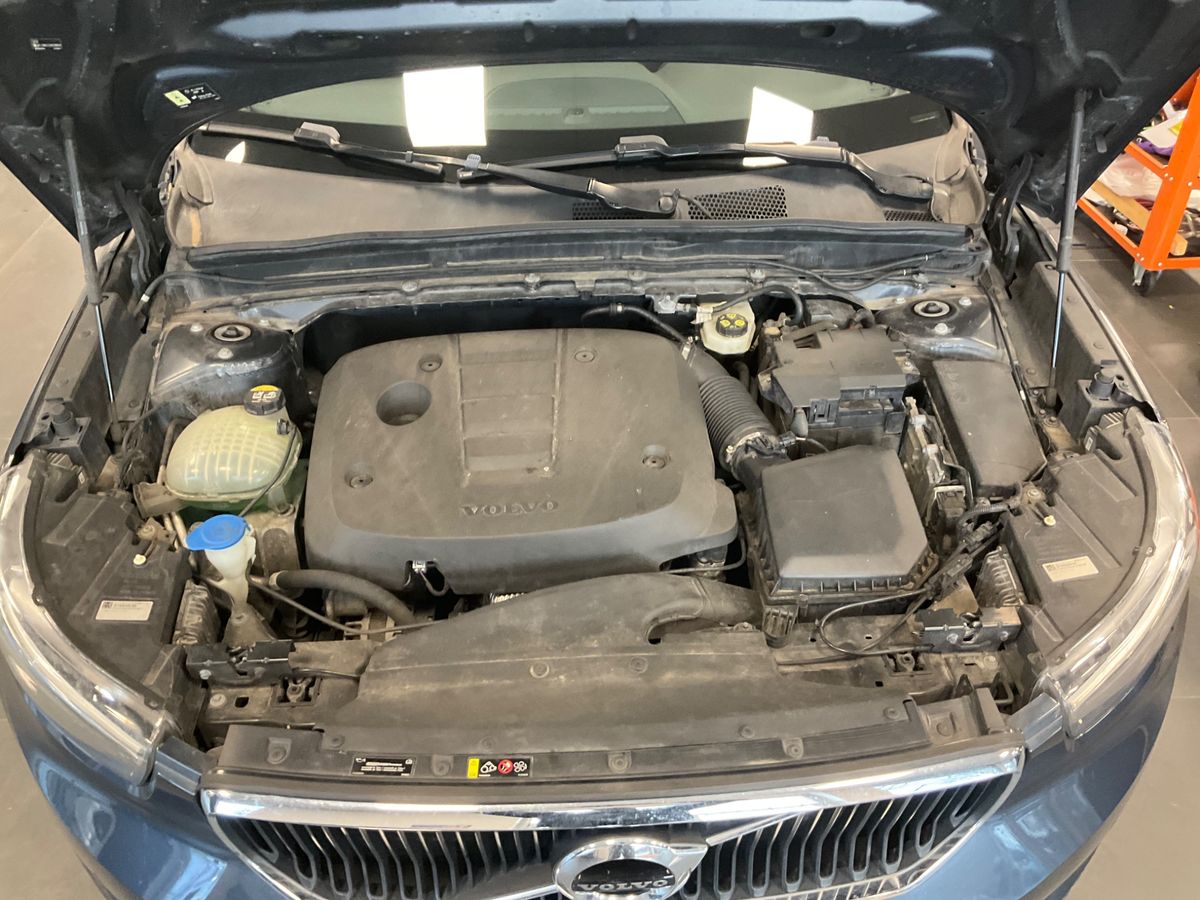 Volvo XC40 2020 — photo 27