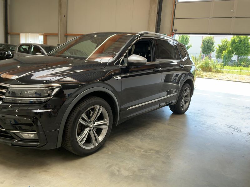 Volkswagen Tiguan Allspace 2.0 TDI Highline 4Motion — zdjęcie 2