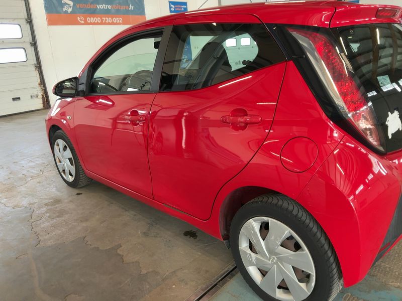 Toyota Aygo 1.0 X-Play — zdjęcie 3