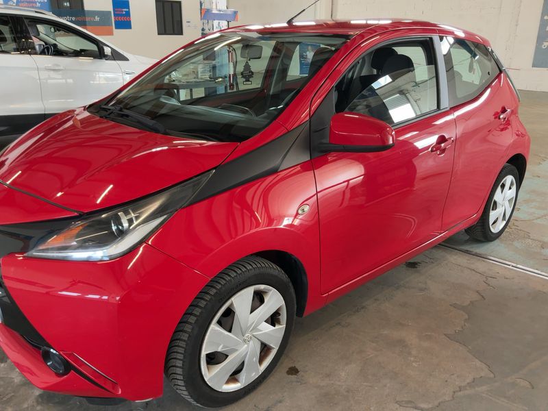 Toyota Aygo 1.0 X-Play — zdjęcie 2