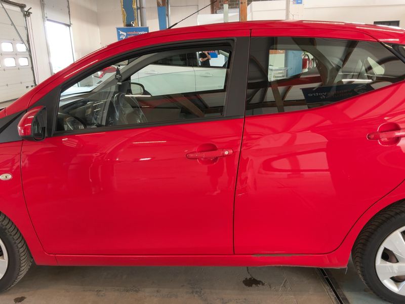 Toyota Aygo 1.0 X-Play — zdjęcie 4