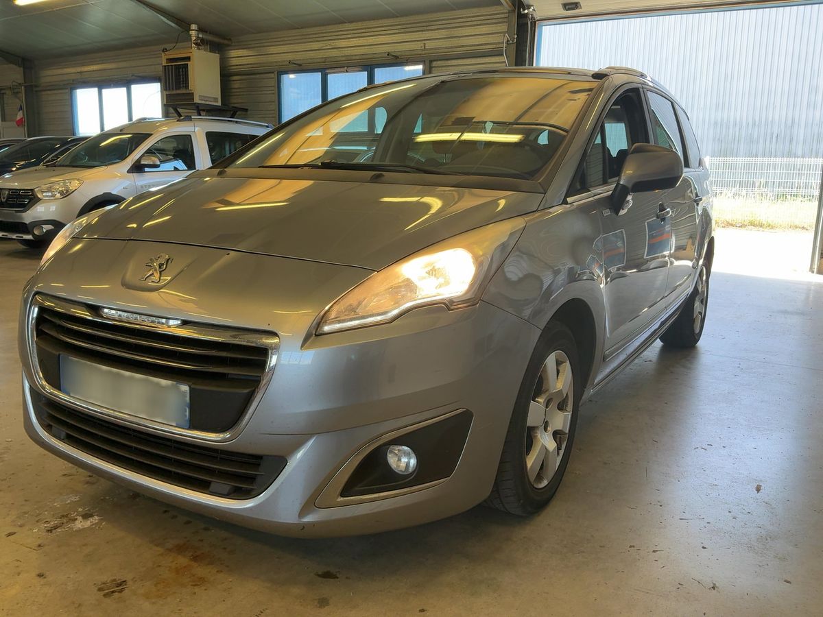 Peugeot 5008 2015