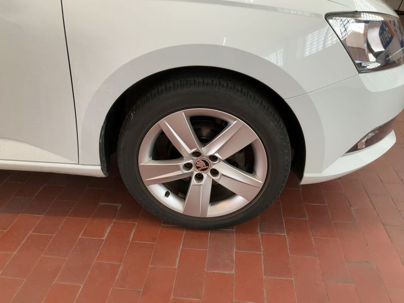 Skoda Fabia 1.2 TSI Cool Edition 2016 – снимка 11
