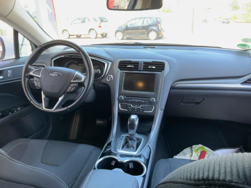 Ford Mondeo 2.0 TDCi Titanium — zdjęcie 12