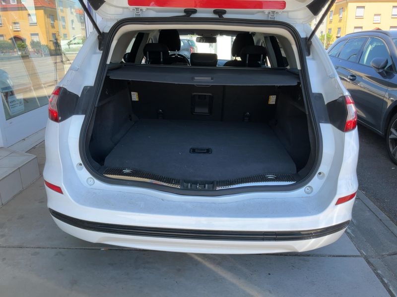 Ford Mondeo 2.0 TDCi Titanium — zdjęcie 10