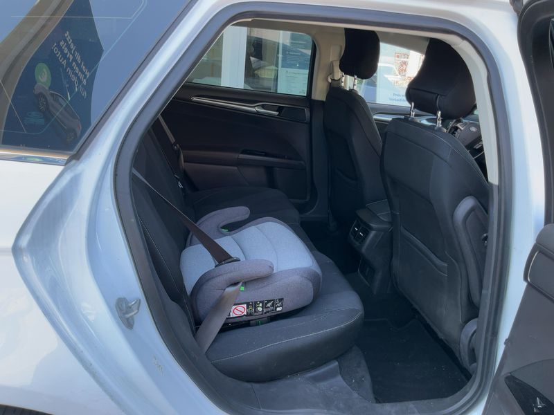 Ford Mondeo 2.0 TDCi Titanium — zdjęcie 14