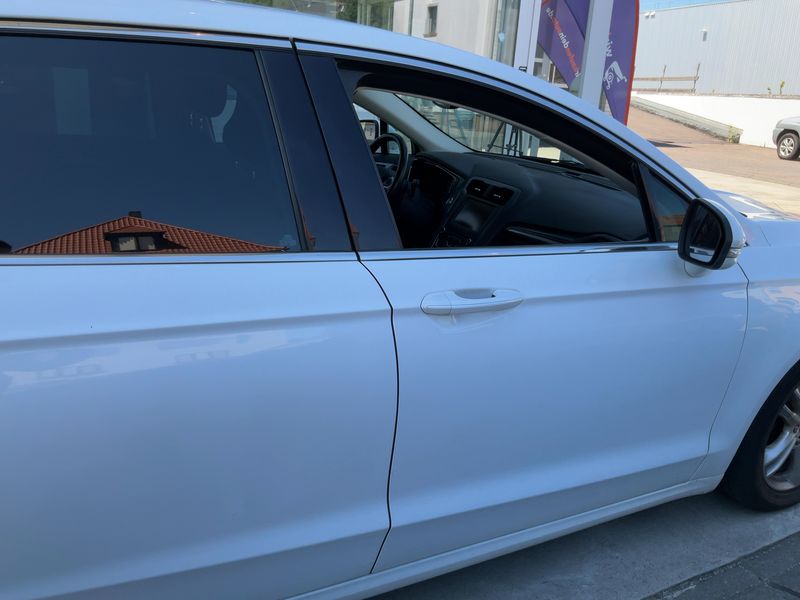 Ford Mondeo 2.0 TDCi Titanium — zdjęcie 7
