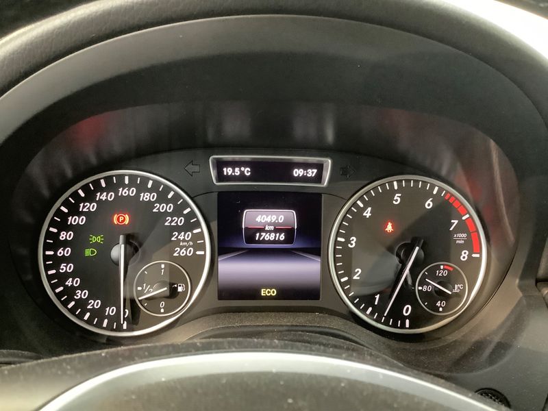 Mercedes-Benz A-Klasse A 180 BlueEfficiency Style — zdjęcie 13