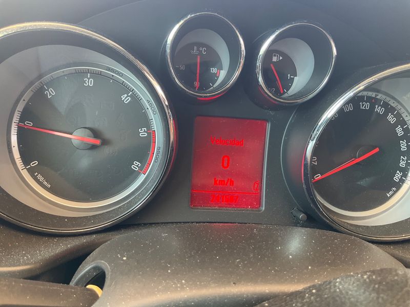 Opel Insignia Sports Tourer 2.0 CDTI Cosmo — zdjęcie 4
