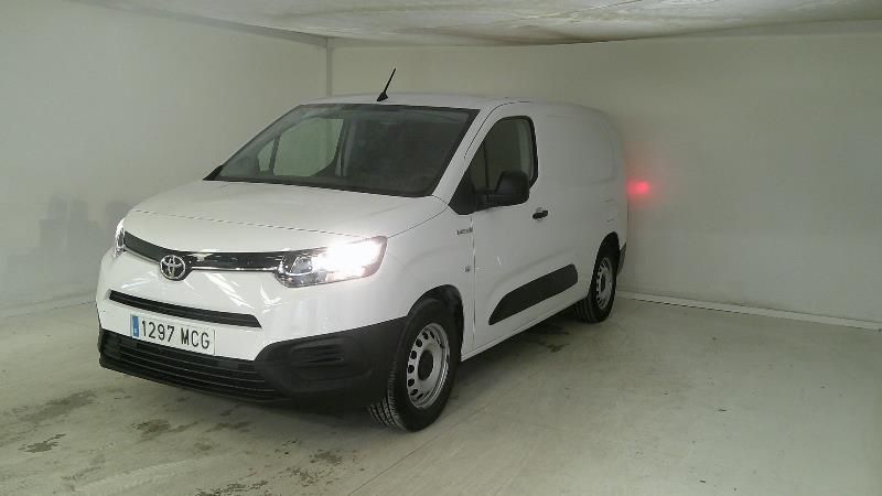 Toyota ProAce City electric drive 100 kW Van L2 GX