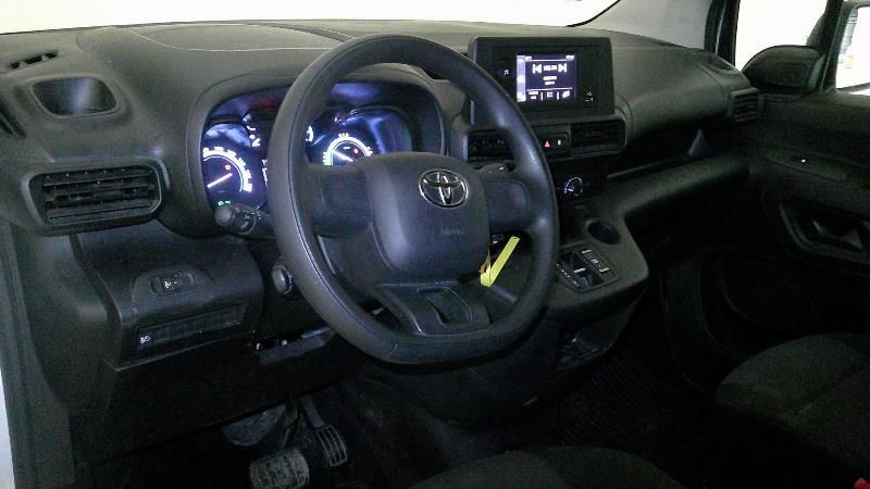 Toyota ProAce City electric drive 100 kW Van L2 GX