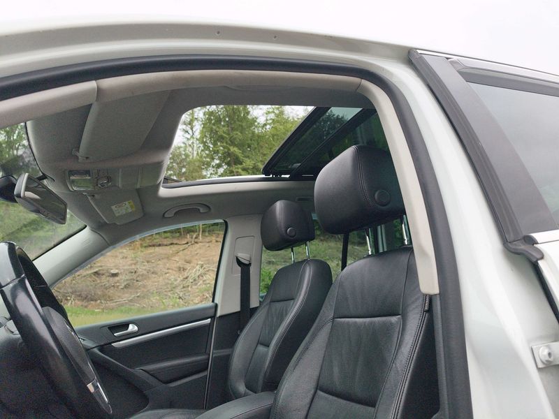 Volkswagen Tiguan 2.0 TDI Sport & Style 4Motion BlueMotion Tech — zdjęcie 24