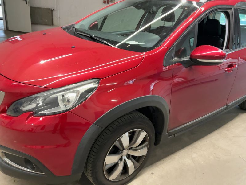 Peugeot 2008 1.6 Blue-HDi Allure — zdjęcie 2