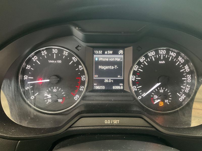 Skoda Octavia 1.6 TDI Elegance 4x4 — zdjęcie 13