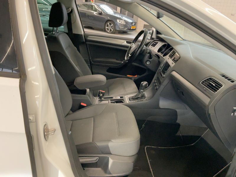 Volkswagen Golf VII 1.0 TSI Comfortline BlueMotion Tech 2015 – снимка 16