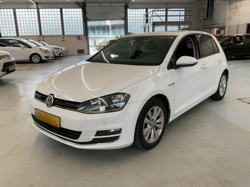 Volkswagen Golf VII 1.0 TSI Comfortline BlueMotion Tech 2015 – снимка 1