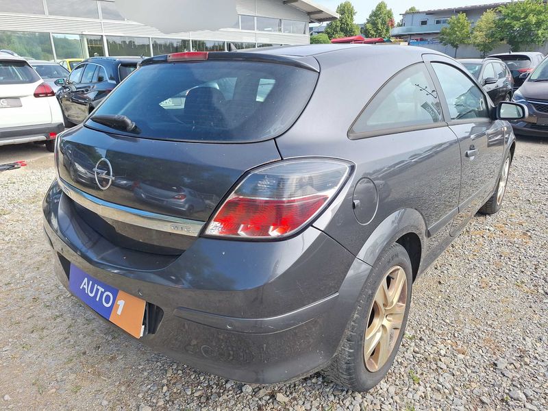 Opel Astra GTC 1.8 Innovation — zdjęcie 5
