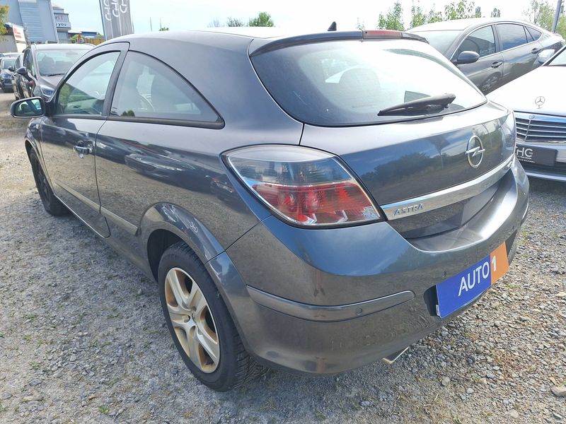Opel Astra GTC 1.8 Innovation — zdjęcie 3