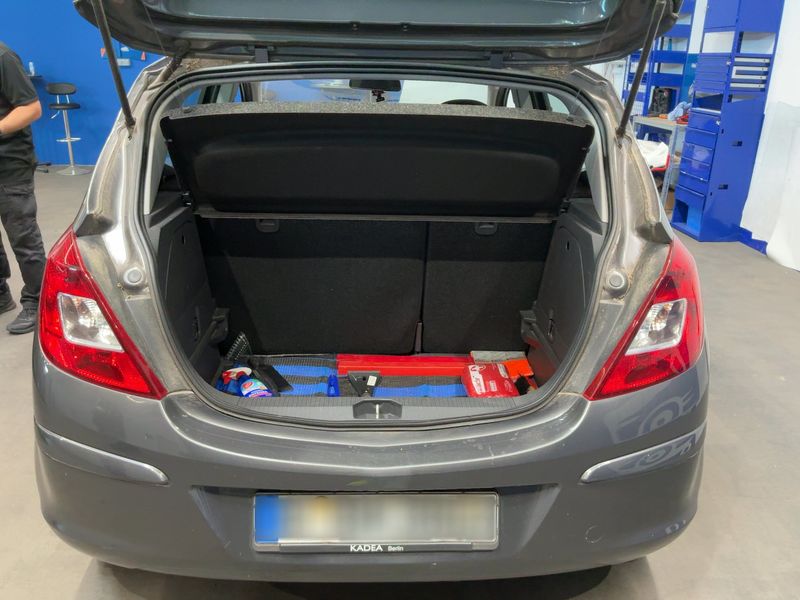 Opel Corsa 1.2 Edition 2012 – снимка 15