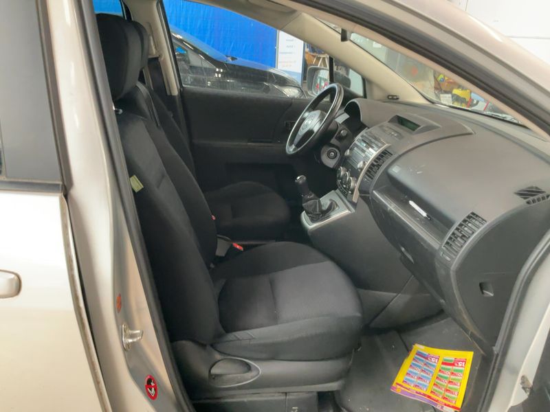 Mazda 5 1.8 Exclusive — zdjęcie 11