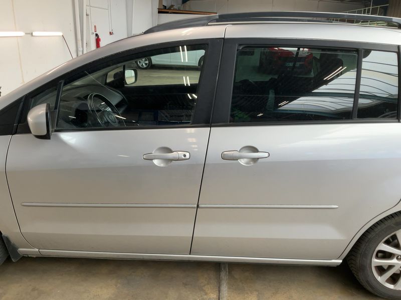 Mazda 5 1.8 Exclusive — zdjęcie 4