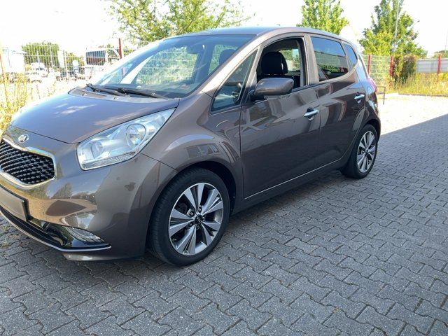 Kia Venga 1.6 CRDi Spirit — zdjęcie 2