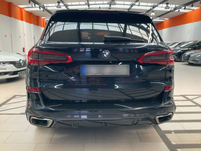BMW X5 M50d — zdjęcie 5