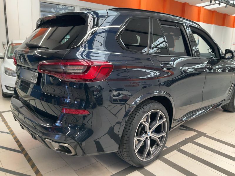 BMW X5 M50d — zdjęcie 6