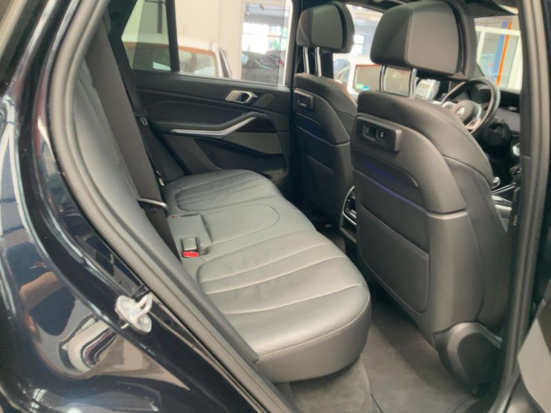 BMW X5 M50d — zdjęcie 14