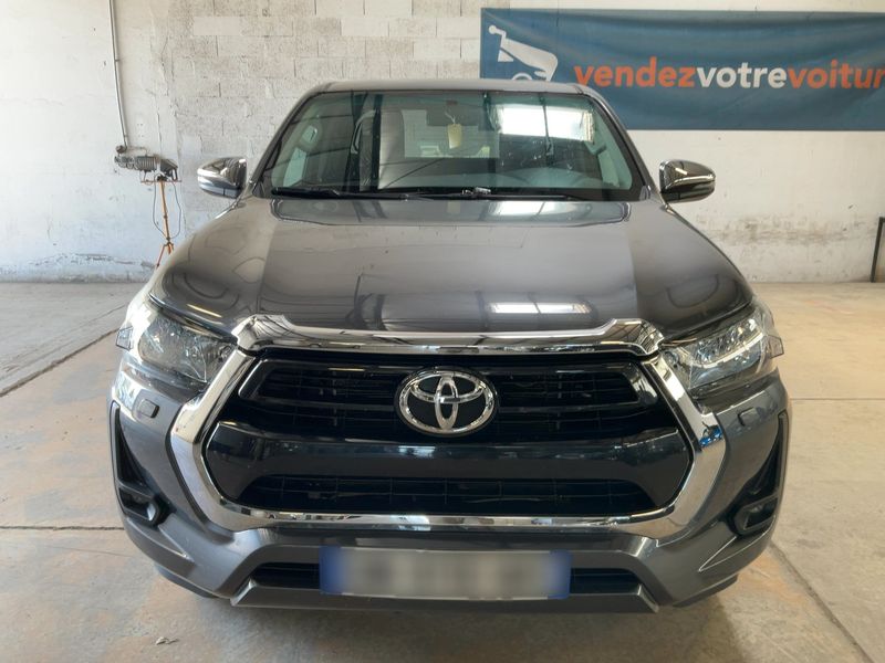Toyota Hilux 2.4 D-4D Extra Cab Comfort 4x4 — zdjęcie 9