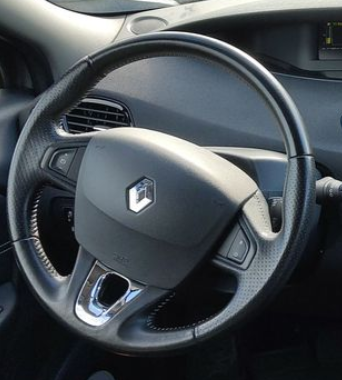 Renault Scenic 1.5 dCi BOSE Edition 2015 – снимка 29