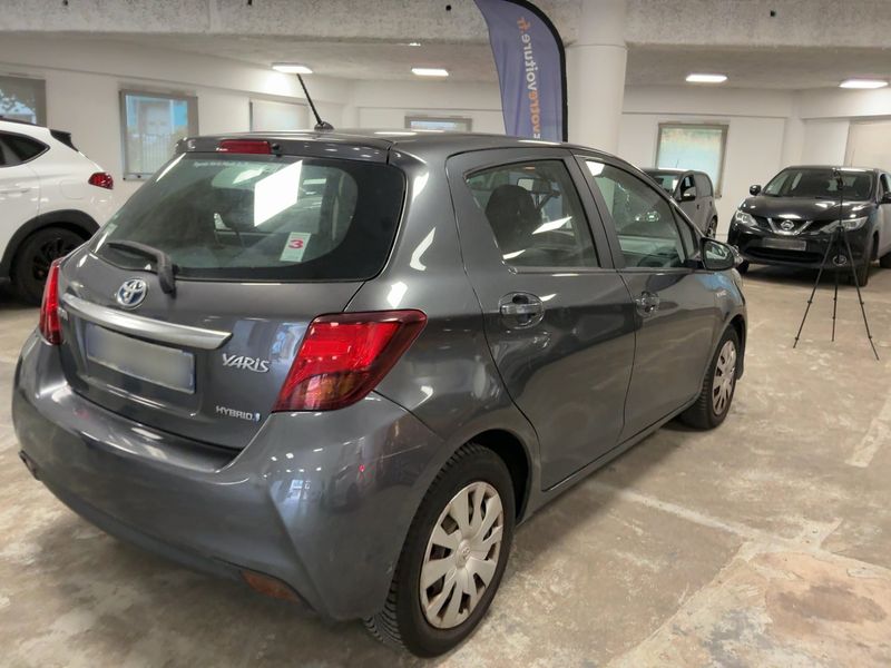 Toyota Yaris 1.5 Hybrid Dynamic — zdjęcie 6