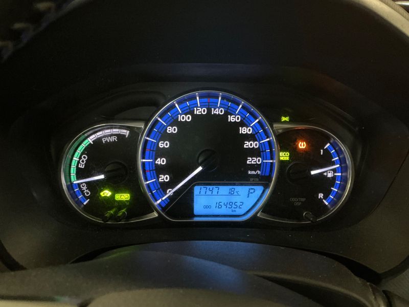 Toyota Yaris 1.5 Hybrid Dynamic — zdjęcie 13