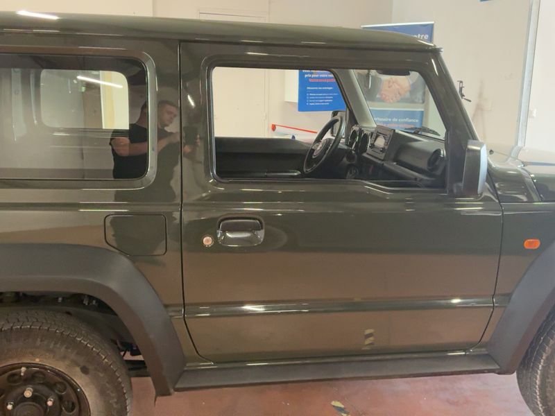 Suzuki Jimny 1.5 Comfort Allgrip NFZ — zdjęcie 7
