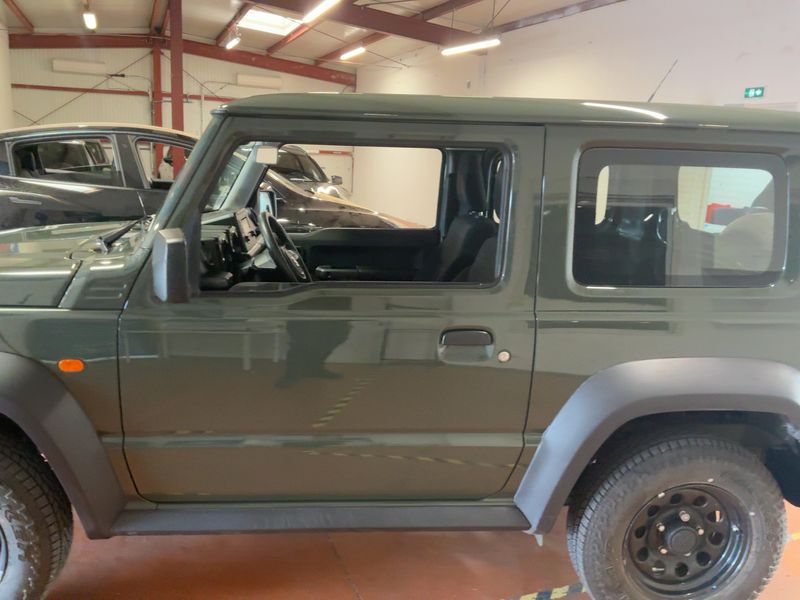 Suzuki Jimny 1.5 Comfort Allgrip NFZ — zdjęcie 4