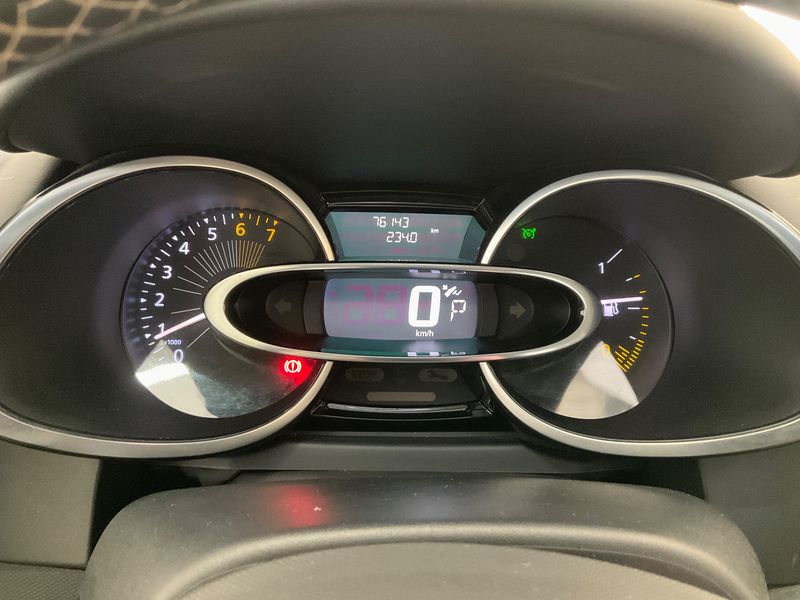 Renault Clio 1.2 TCe Initiale Paris — zdjęcie 13