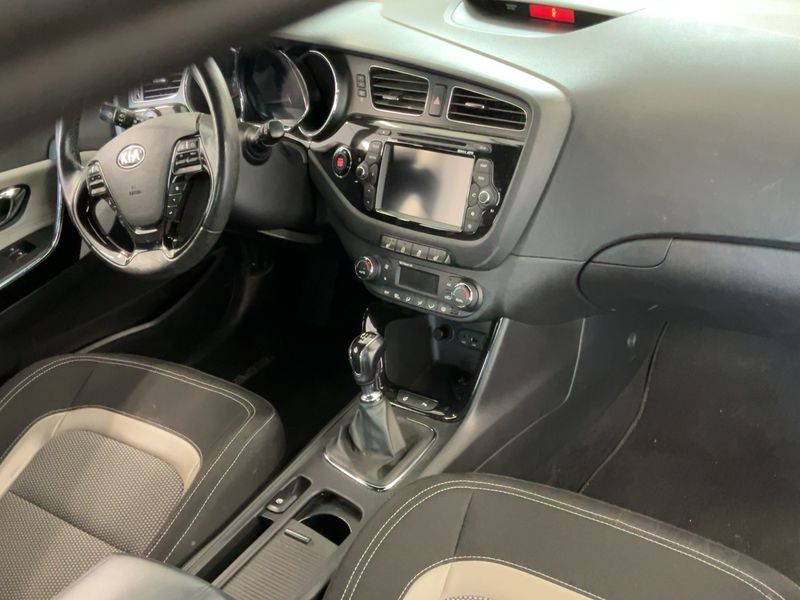 Kia pro_cee'd 1.6 GDI Spirit — zdjęcie 12