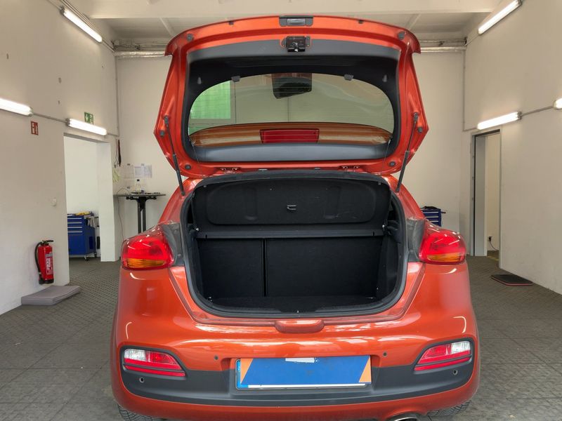 Kia pro_cee'd 1.6 GDI Spirit — zdjęcie 10