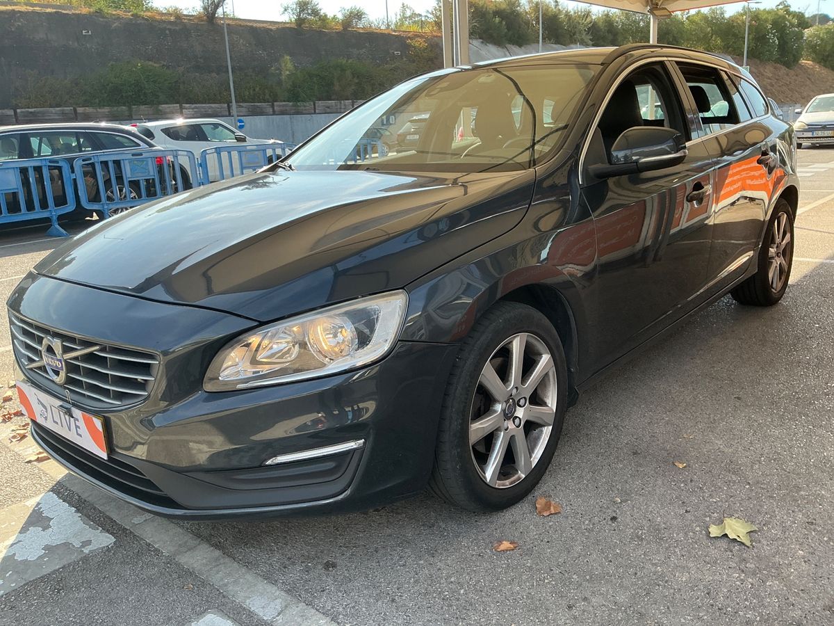 Volvo V60 2.0 D2 Momentum