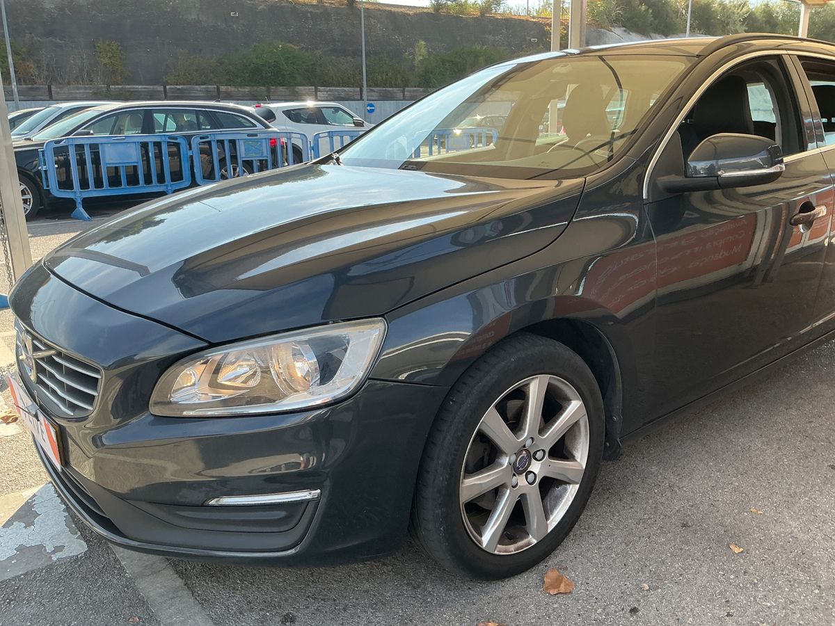 Volvo V60 2.0 D2 Momentum