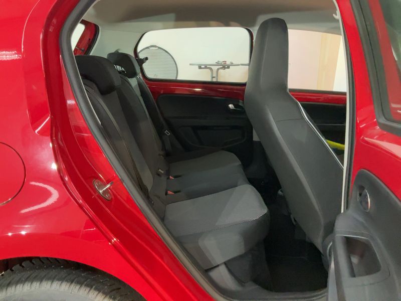 Seat Mii 1.0 Chic — zdjęcie 14