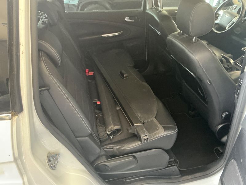 Ford Galaxy 2.0 TDCi Titanium 2014 – снимка 30
