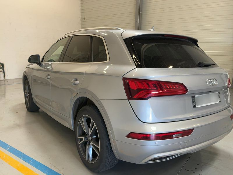 Audi Q5 2.0 TDI quattro Design Luxe — zdjęcie 3
