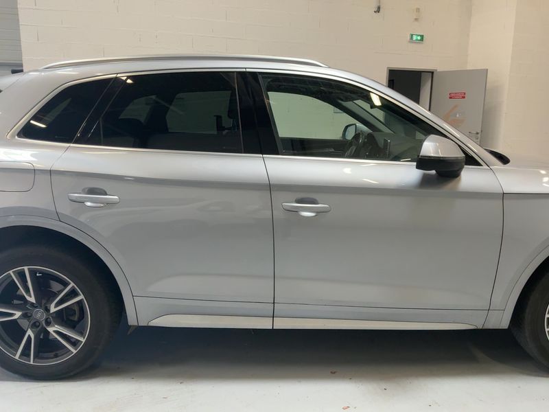 Audi Q5 2.0 TDI quattro Design Luxe — zdjęcie 7