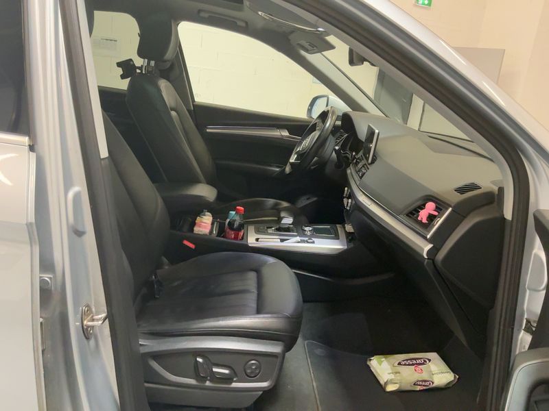 Audi Q5 2.0 TDI quattro Design Luxe — zdjęcie 11